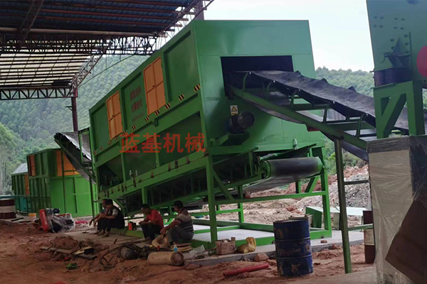 建筑垃圾處理設備，四川樂山客戶建筑垃圾破碎篩分生產(chǎn)線